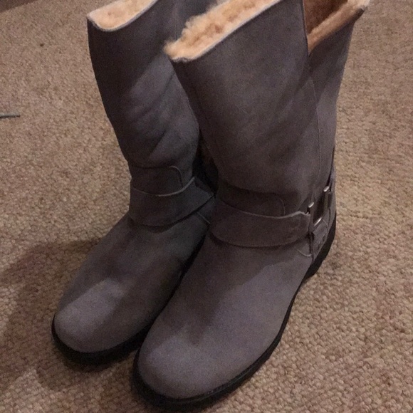 Ugg Boots - Picture 4 of 4